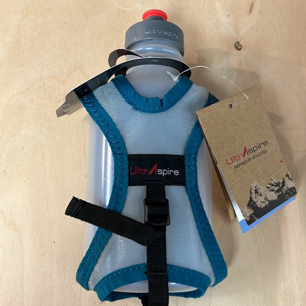 Ultra Spire brand running water bottle brand new - Picture 3 of 7
